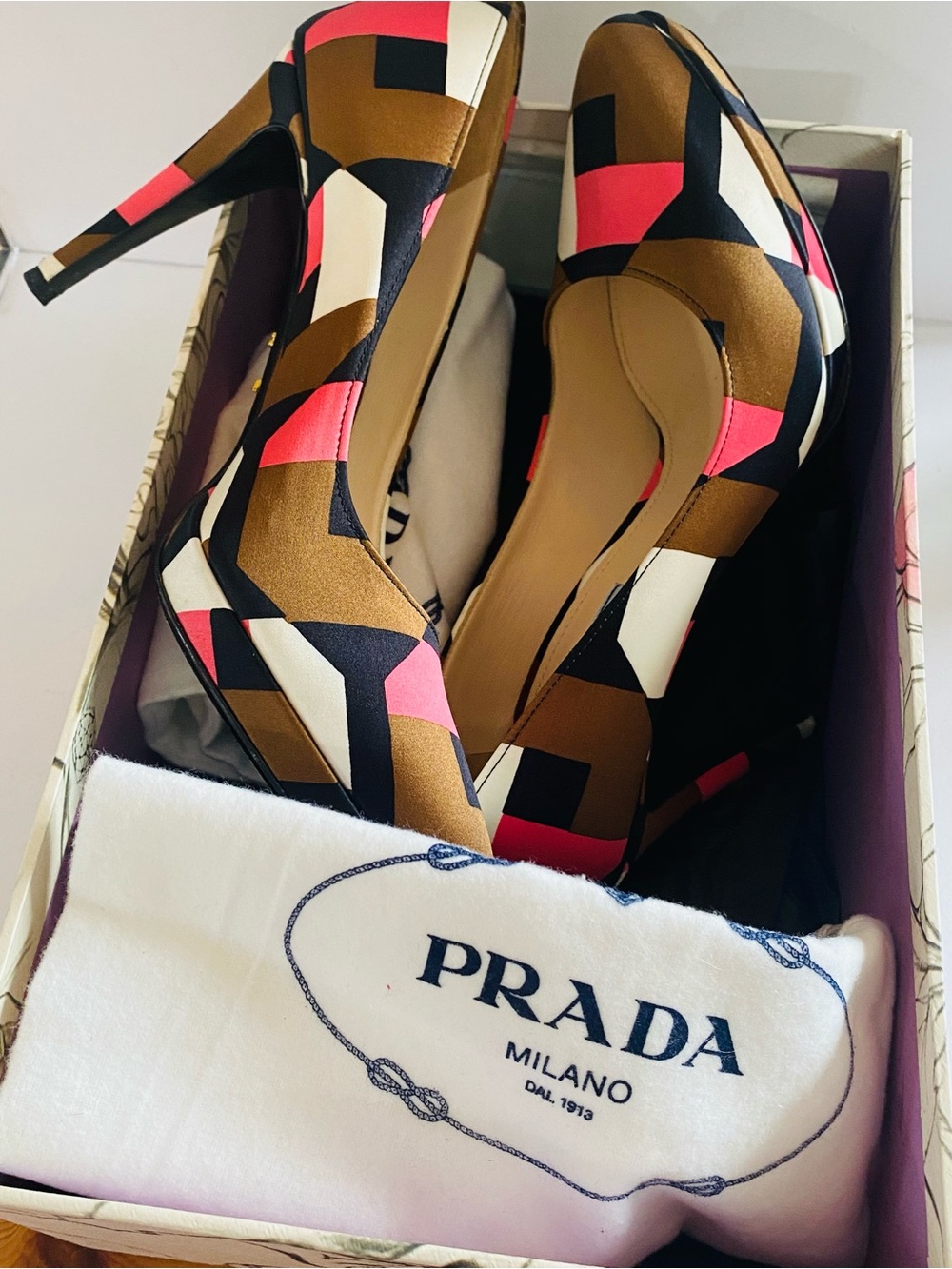 🛍️Prada Authentic “Made to Order” Collection Custom Made Satin Geometric Pump